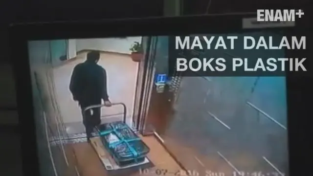 Video CCTV tersangka pembunuh membawa mayat yang berada dalam boks plastik.