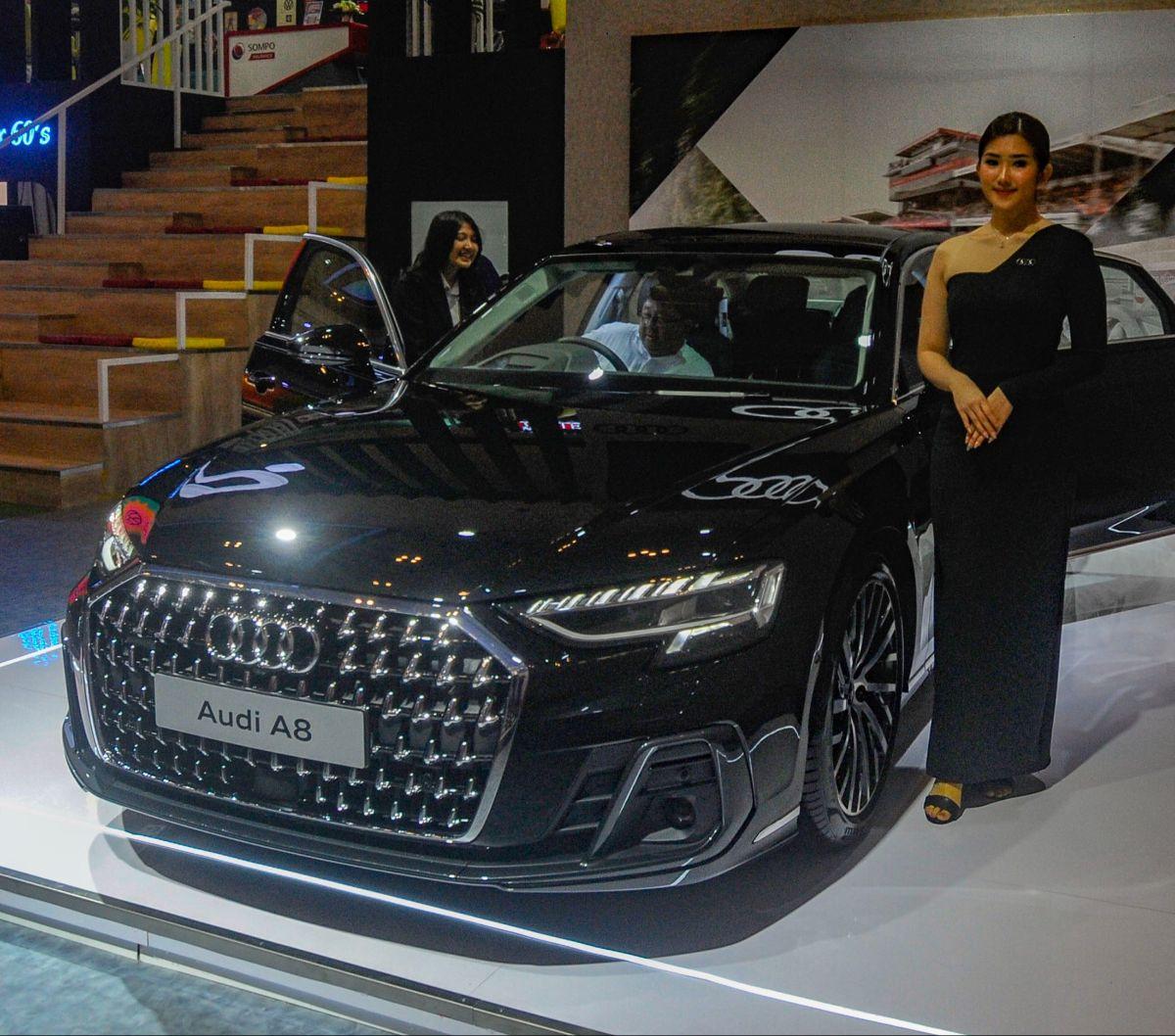 Ajang Gaikindo Indonesia International Auto Show (GIIAS) 2024 tengah berlangsung di Indonesia Convention Exhibition (ICE) BSD, Kabupaten Tangerang, Banten. Pameran otomotif terbesar di Indonesia yang berjalan mulai&nbsp;18 hingga 28 Juli 2024 turut dirama