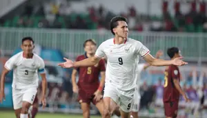 Maarten Paes Angkat Topi untuk Mitchell Baker usai Hattrick ke Gawang Kamboja di Piala AFF 2026: Kerja Bagus Anak Muda!