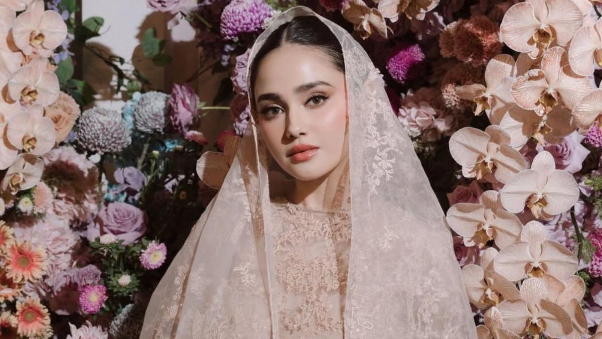 12 Potret Dekorasi Pengajian dan Siraman Syifa Hadju, Elegan dengan Nuansa Lilac