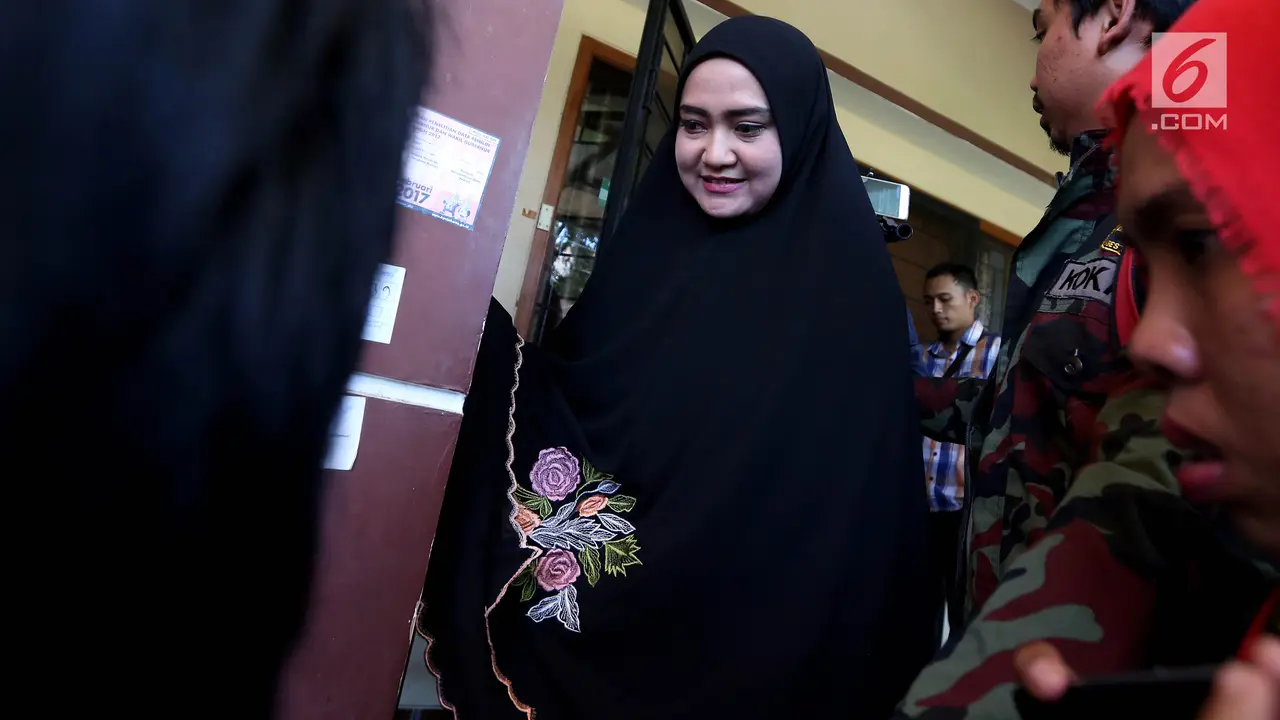 Minta Usut Tuntas Kasus Penyiraman, Istri Novel Baswedan Beri Keterangan Pers