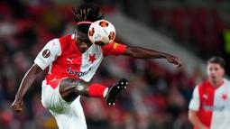 Bermain di kandang sendiri, Slavia Praha langsung tancap gas. Pada menit ke-4 Mojmir berhasil membuka keran gol. Umpan dari Igoh Ogbu berhasil dikonversi menjadi gol oleh Chytil dan membawa Slavia Praha unggul 1-0. (AP Photo/Petr David Josek)