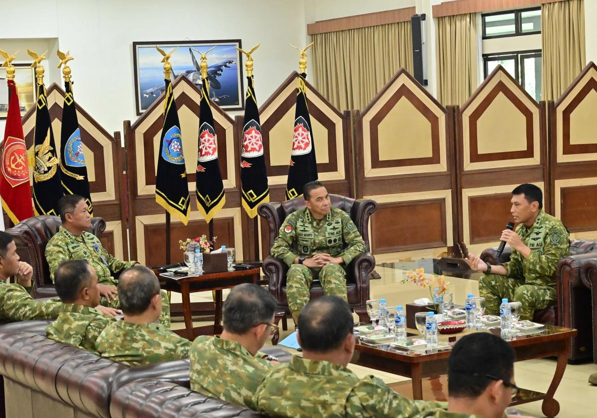 FOTO: Pangkoopsudnas dan Pangkogabwilhan III Perkuat Sinergi Pertahanan