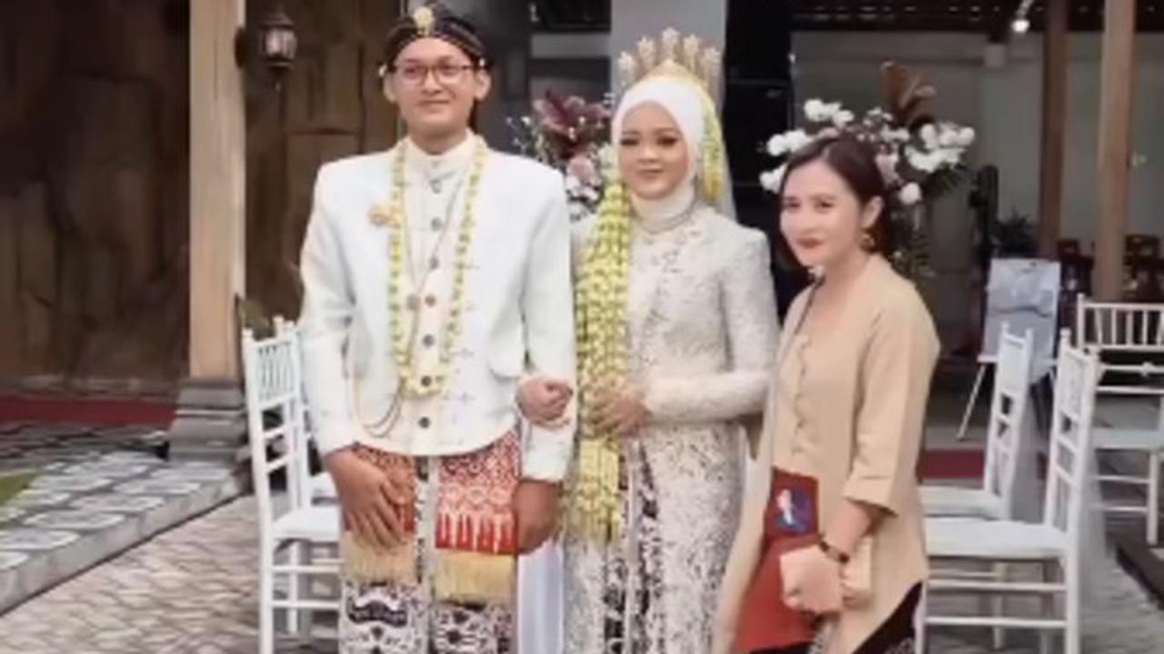 Potret Prilly Latuconsina Jadi Pengiring Pengantin di Nikahan Fans, Banjir Pujian