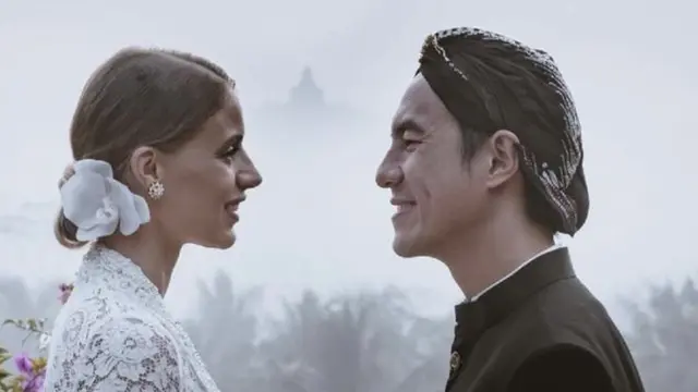 Daniel Mananta dan Viona