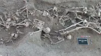 Pemakaman korban wabah Black Death atau maut hitam (Public Domain)