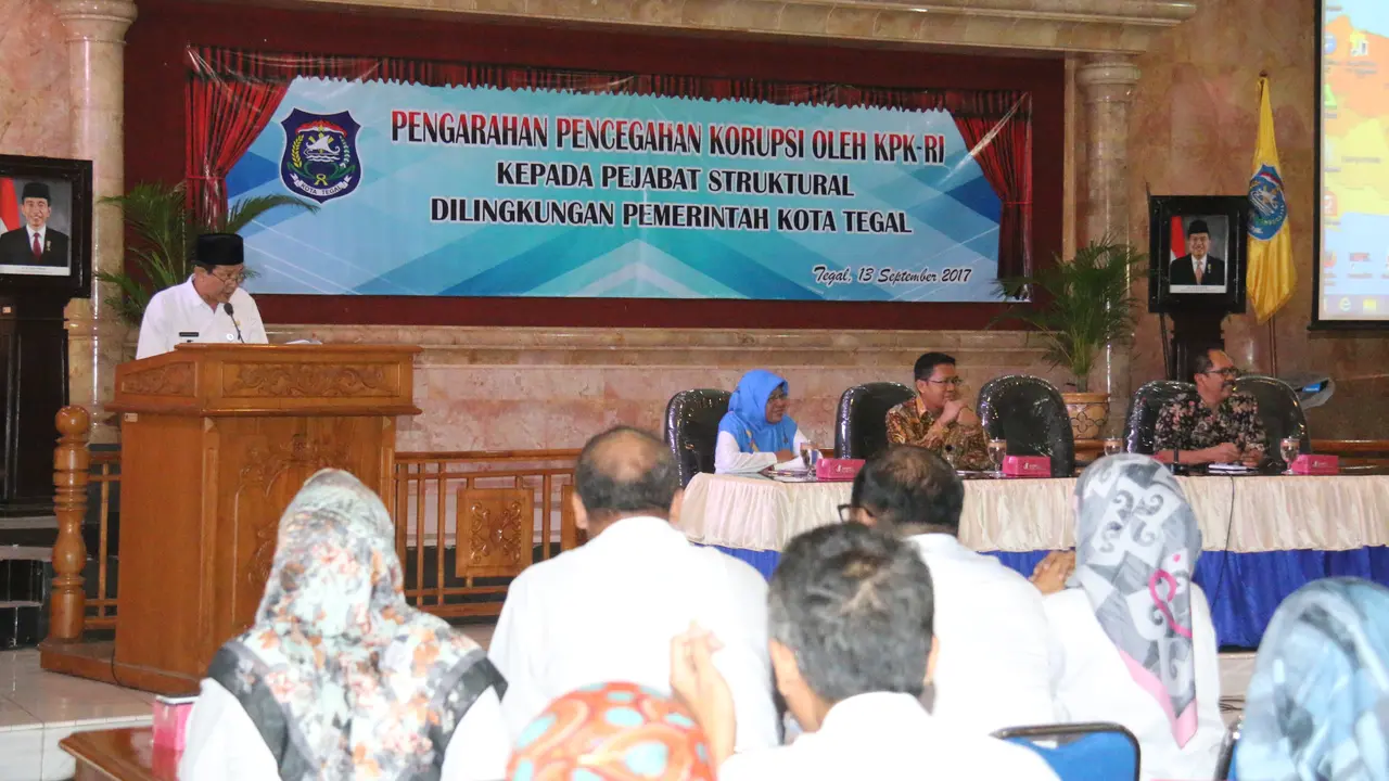 KPK memberi pengarahan pencegahan korupsi kepada pejabat di Tegal