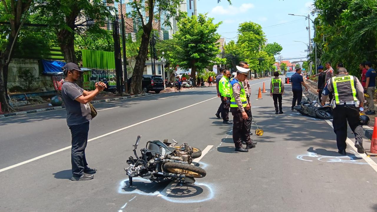 Gunakan TAA, Polisi Olah TKP Kecelakaan yang Menewaskan Mahasiswa Unnes Iko Juliant Junior di Semarang