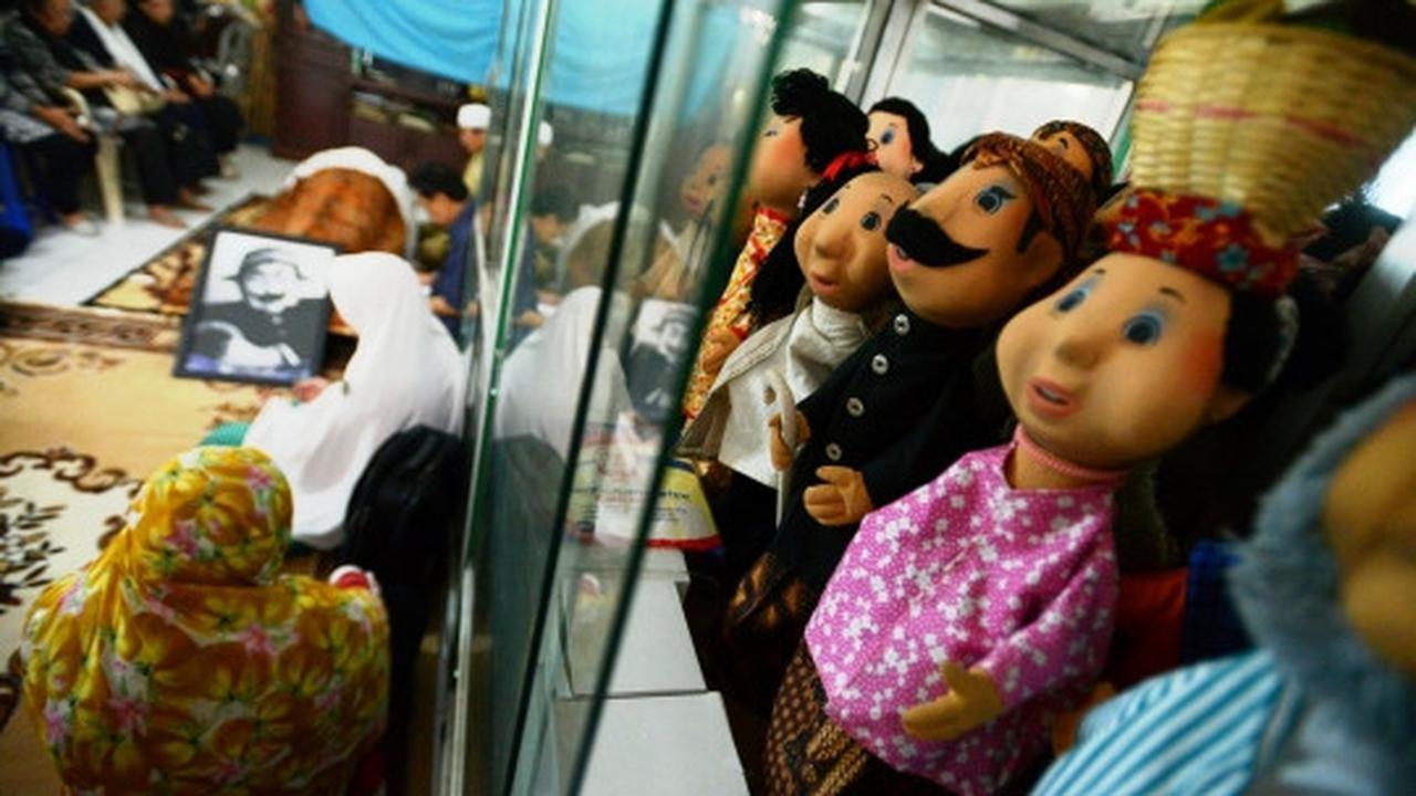 Suasana duka hiasi persemayaman Pak Raden