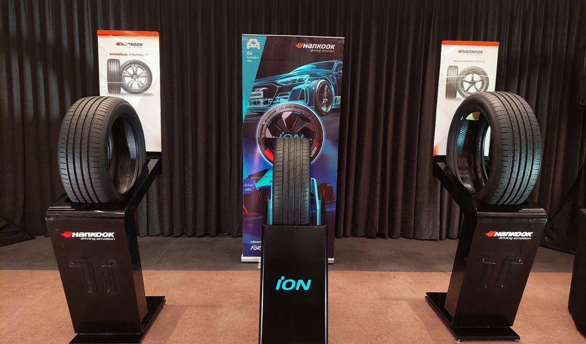 Saat ini Hankook iON tersedia dalam 5 ukuran, mulai dari 19 inci hingga 22 inci, dengan lebar dari 235 hingga 285 mm. <br>Ban khusus mobil listrik ini akan tersedia di Indonesia dengan dua pattern: iON evo dan iON evo SUV.&nbsp;<br>