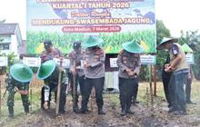 Polres Madiun Kota Gencarkan Gerakan Tanam Jagung Madiun Dukung Swasembada Pangan