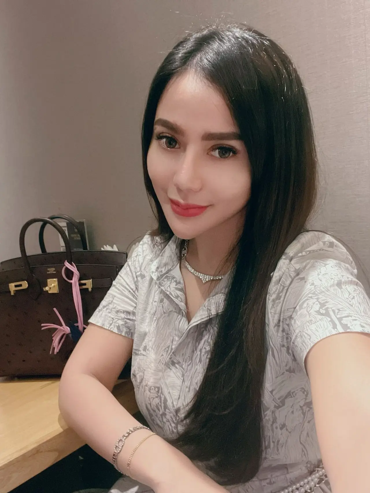 Mengenal Lebih Dekat Dengan Selebgram Putri Permata Showbiz