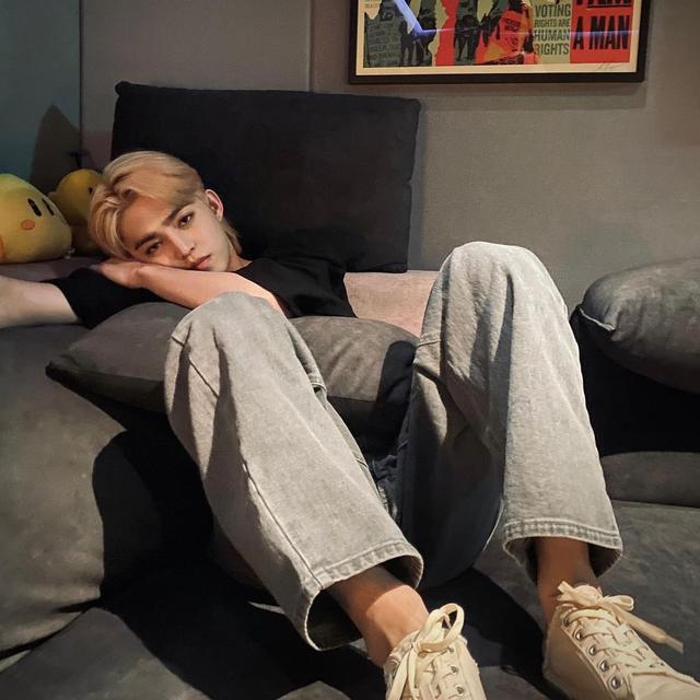 S.Coups SEVENTEEN Alami Cedera Lutut saat Syuting, Harus Absen dari Kegiatan Grup dan Harus Jalani Operasi