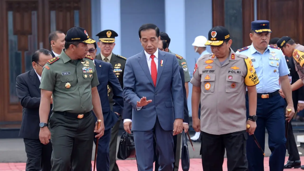 Presiden Joko Widodo (Jokowi) bersama rombongan terbatas bertolak menuju Singapura dalam rangka kunjungan kerja pada Selasa (8/10/2019).