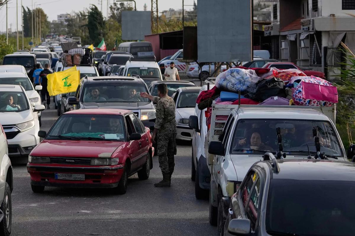 FOTO Warga Lebanon Kembali dari Pengungsian Setelah Gencatan Senjata