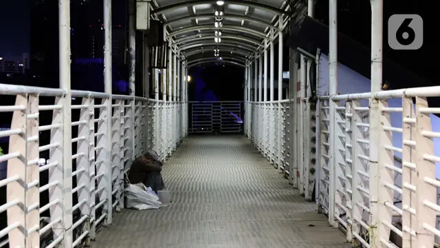 Suasana Malam di Jakarta Jelang Pelaksanaan PSBB