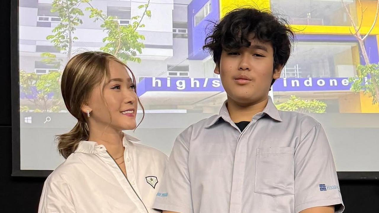 Pengakuan Ivander Damares Jadi Anak Inul Daratista, Ungkap Suka Duka Anak Artis - Sampaikan Pesan Menyentuh