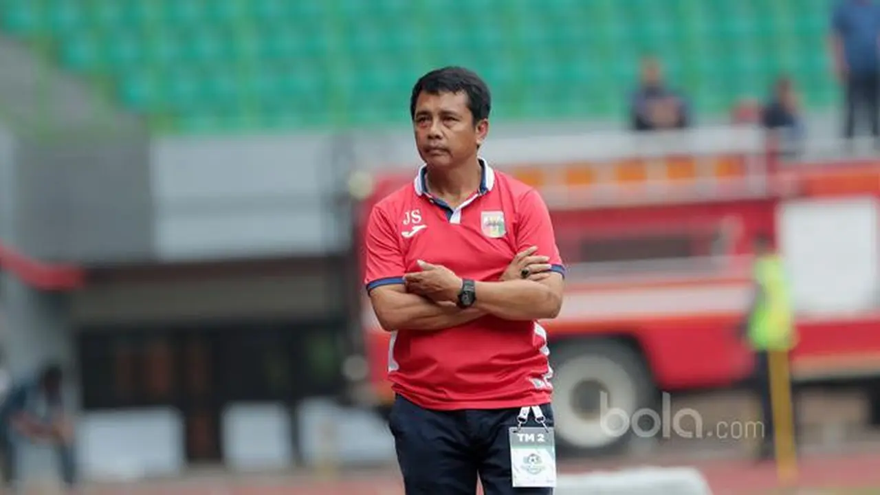 Pelatih yang dipecat pada pertengahan Shopee Liga 1