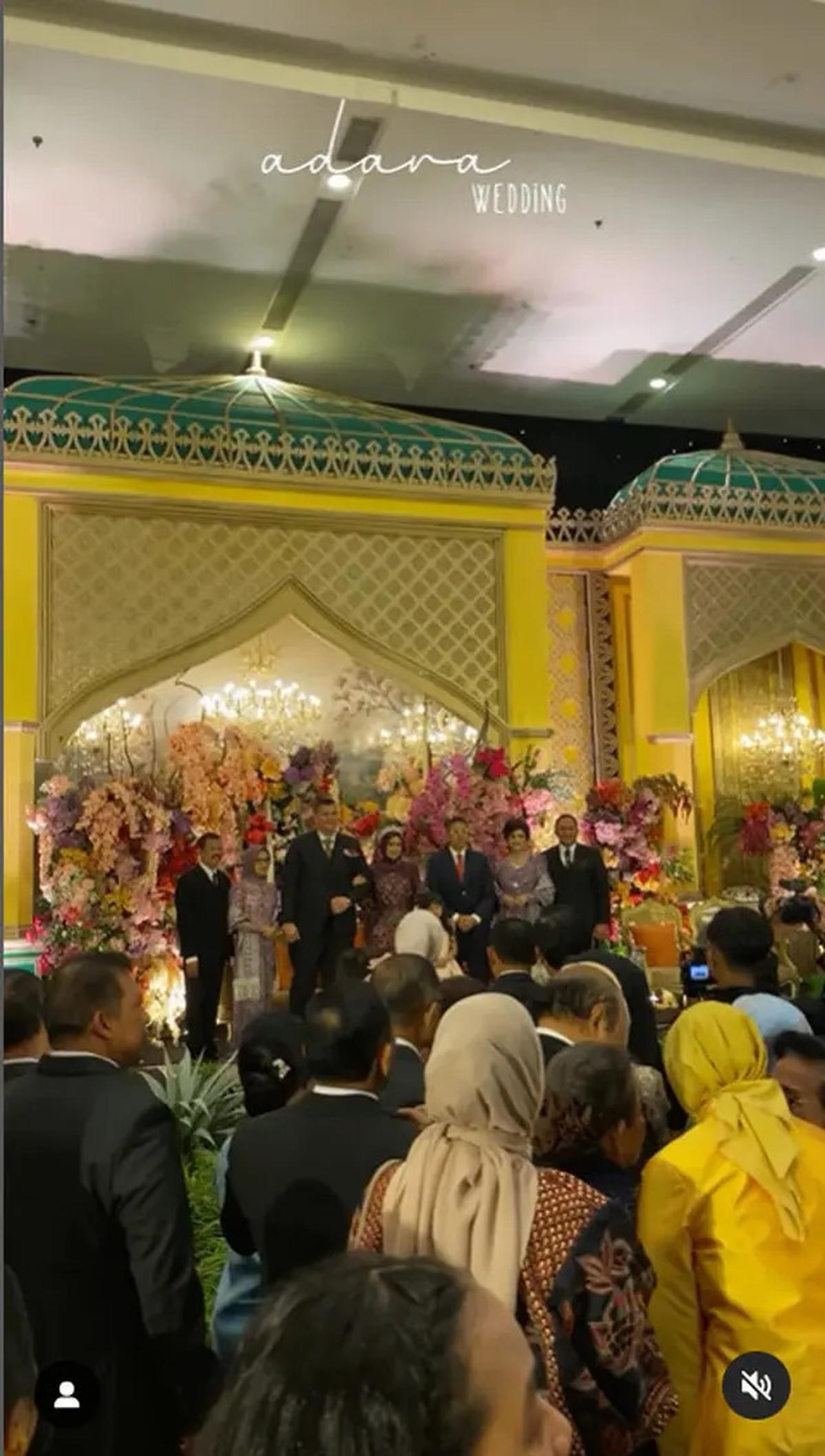 6 Momen Pernikahan Anak Sambung Bella Saphira, Dihadiri Artis Senior 90-an