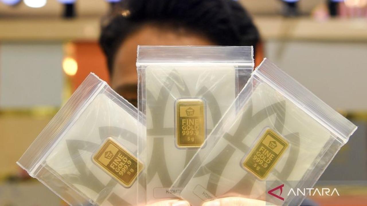 Harga Emas Antam Meroket Rp7.000 Hari Ini, Sentuh Level Rp2,857 Juta per Gram