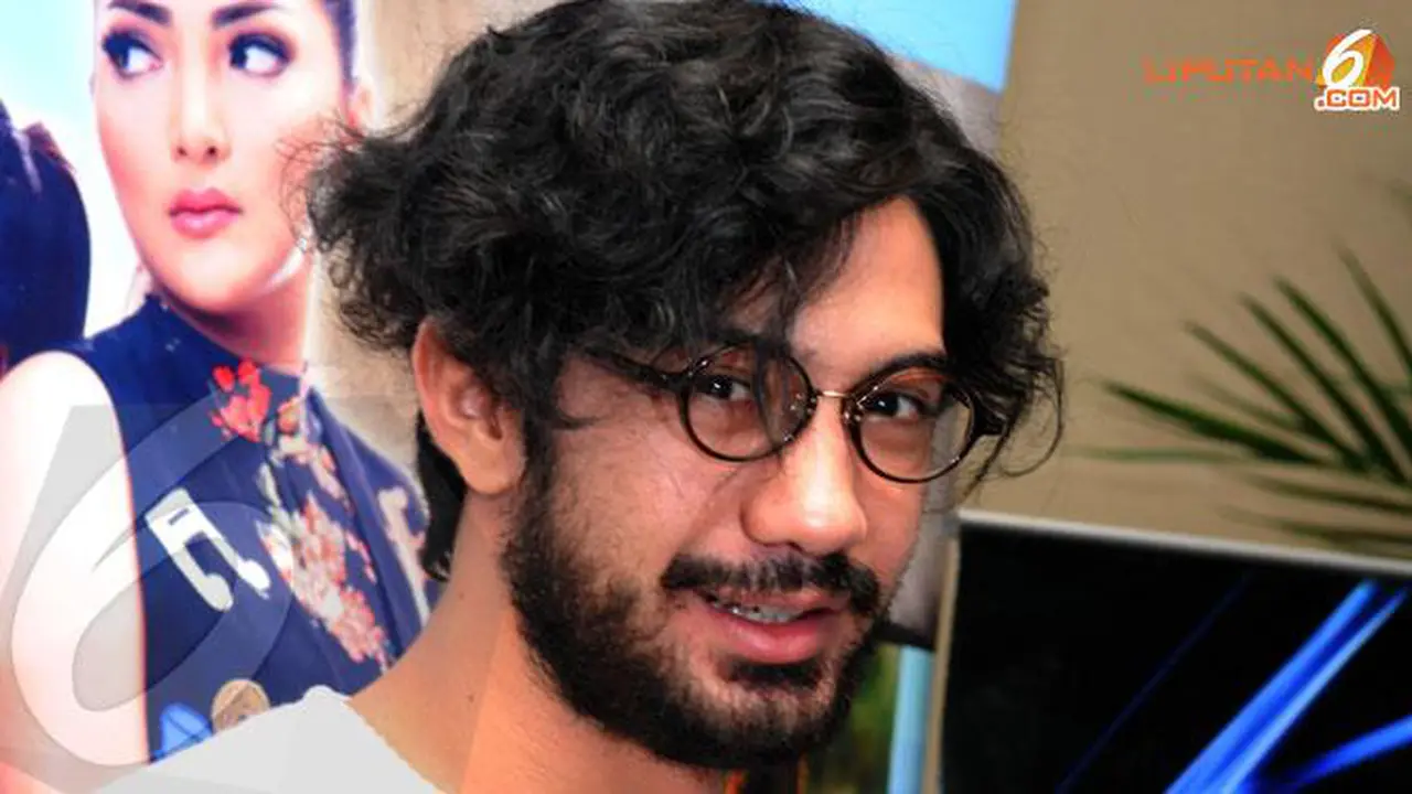 Reza Rahadian Pernah Pingsan saat Upacara HUT RI