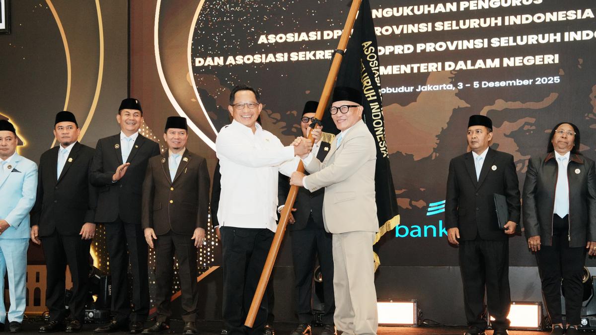 Mendagri Tito Kukuhkan Pengurus ADPSI dan ASDEPSI Periode 2025–2030