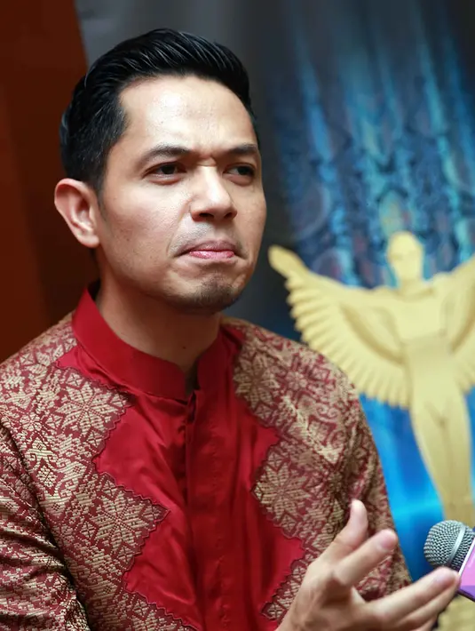 Ayah satu anak ini berharap kedepannya pertelevisian Tanah Air semakin baik. Sebagai seorang aktor, ia akan memberikan yang terbaik. Totalitas dengan hati dan ketulusannya. (Deki Prayoga/Bintang.com)