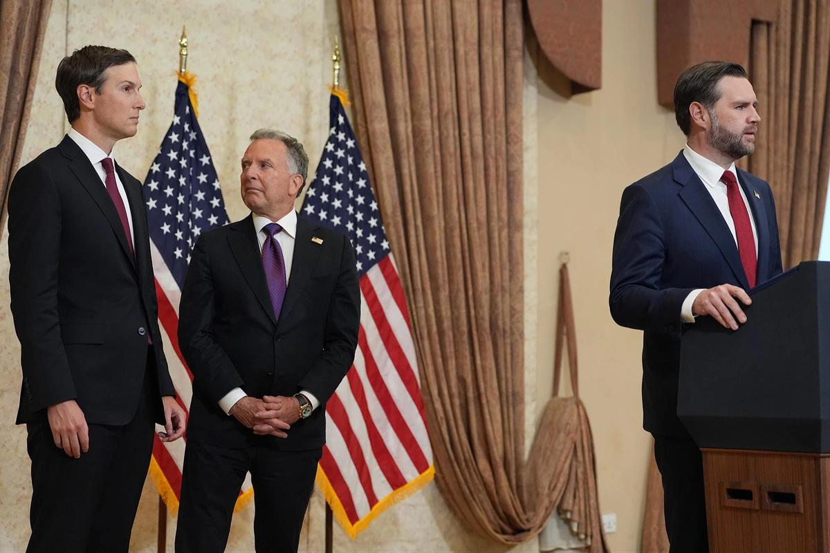 FOTO: JD Vance tinggalkan Islamabad usai perundingan Iran buntu