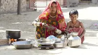 Menurut para ahli, perkosaan di India dipicu oleh jumlah toilet yang minim di beberapa wilayah miskin di India.