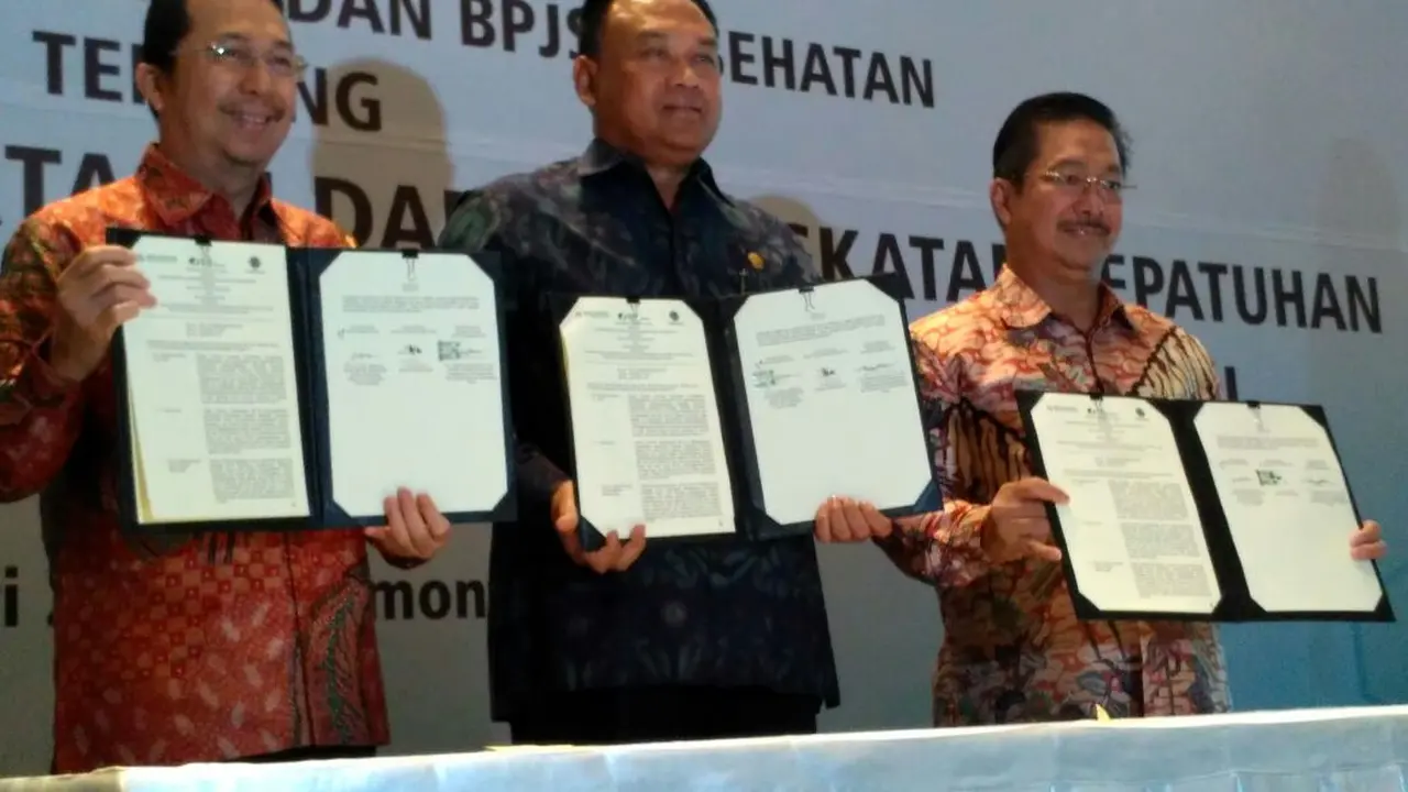 Pihak BPJS Ketenagakerjaan, Kementerian Ketenagakerjaan RI, dan BPJS Kesehatan tanda tangani kerja sama dalam upaya peningkatan jumlah peserta dan kepatuhan.