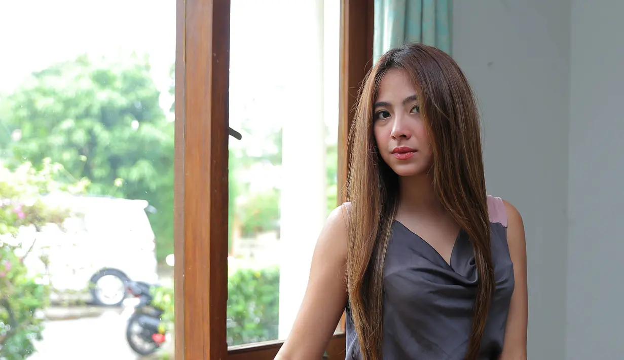 Untuk pengambilan gambar video klip, yang beraliran elektronik pop, Nadia mengambil daerah Bromo dan juga beberapa negara lain seperti, Jepang dan Belanda. (Andy Masela/Bintang.com)