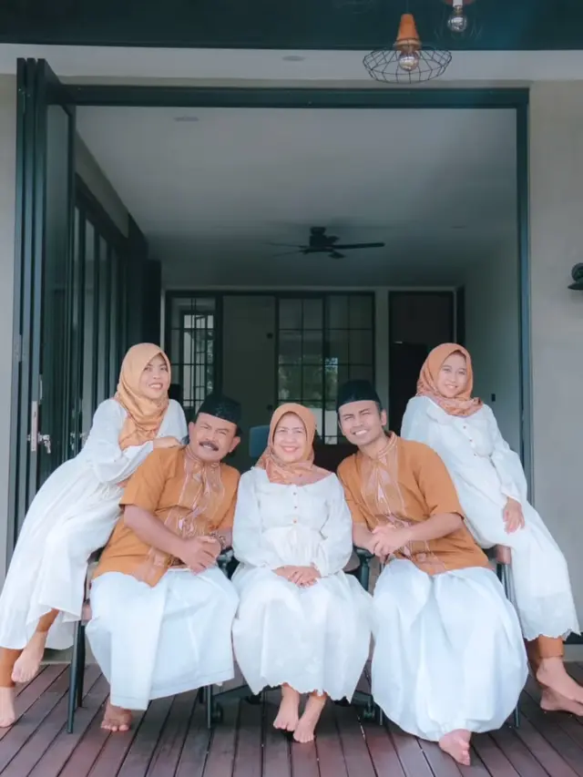 Ide Pose Lebaran