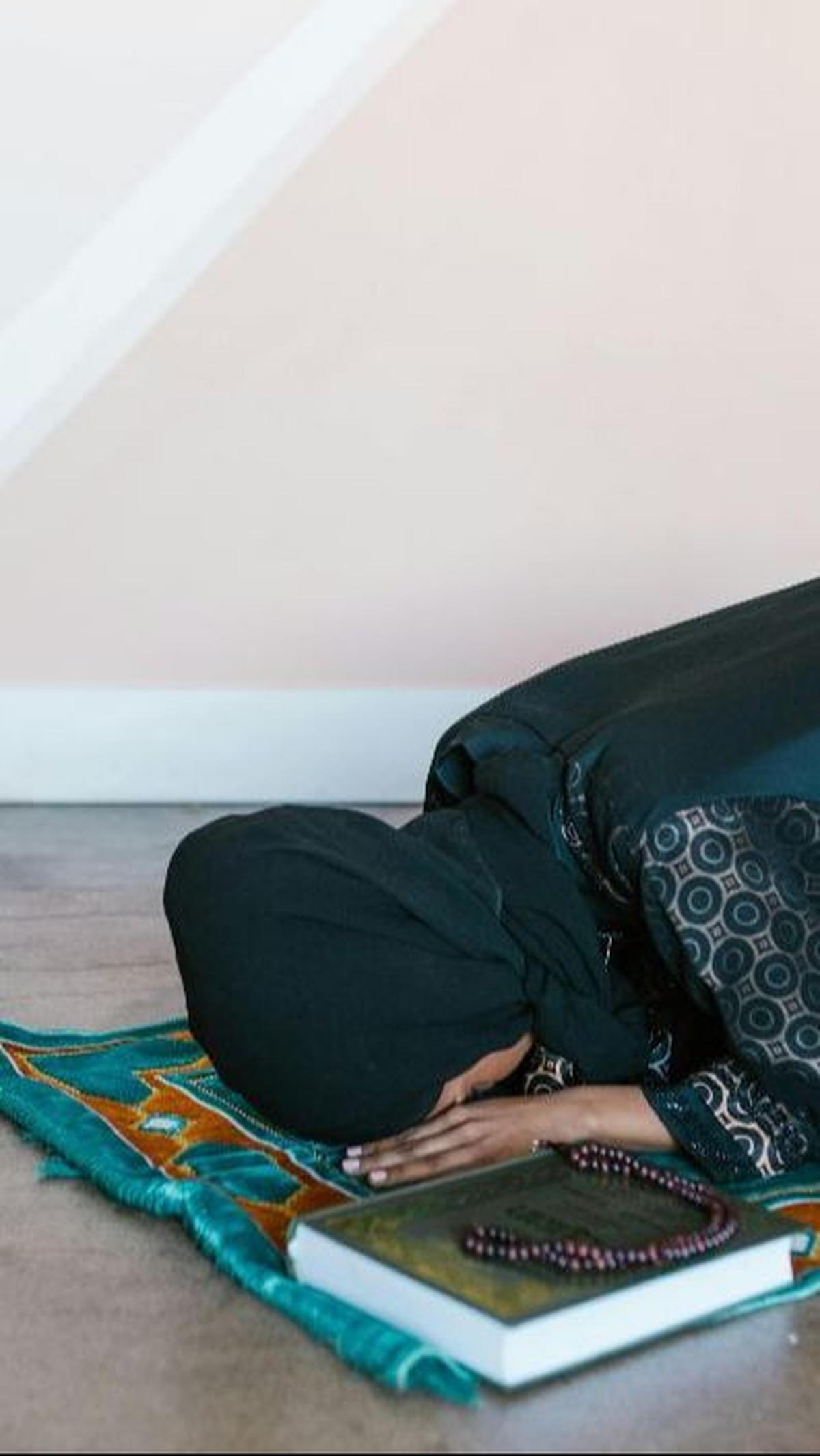 Bacaan Takbir 7 Kali Sholat Idul Fitri