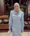 Aurel Hermansyah kembali mencuri perhatian publik dengan penampilannya yang anggun dan memukau saat menghadiri pernikahan putri Ketua MPR RI, Zulkifli Hasan, dan Zumi Zola. [@aurelie.hermansyah].
