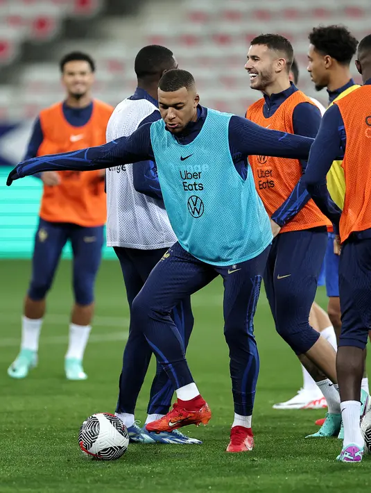 Namun dilihat kualitas pemain, Kylian Mbappe cs jauh lebih diunggulkan. (FRANCK FIFE / AFP)