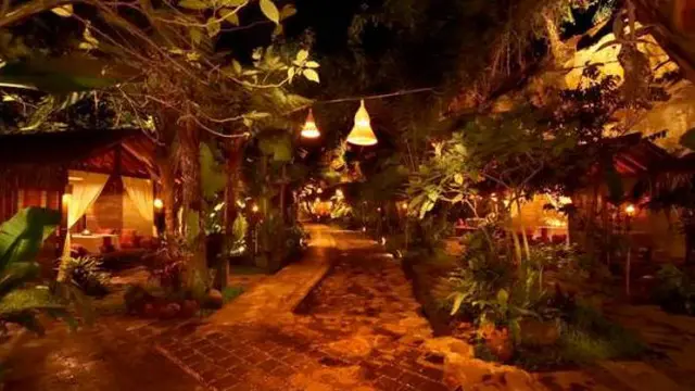 [Bintang] Salah satu restoran di tempat wisata Kampung Daun, Bandung