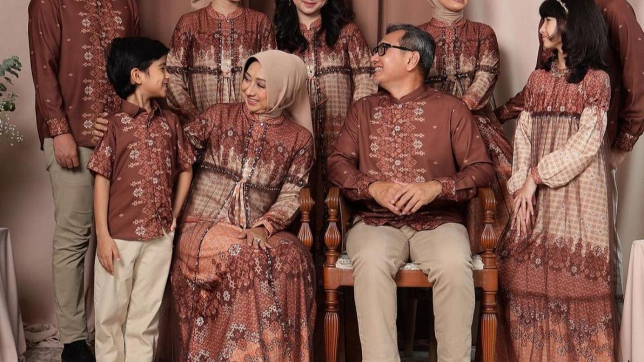 15 Rekomendasi Baju Lebaran Couple 2024, Tampil Trendy dan Kompak