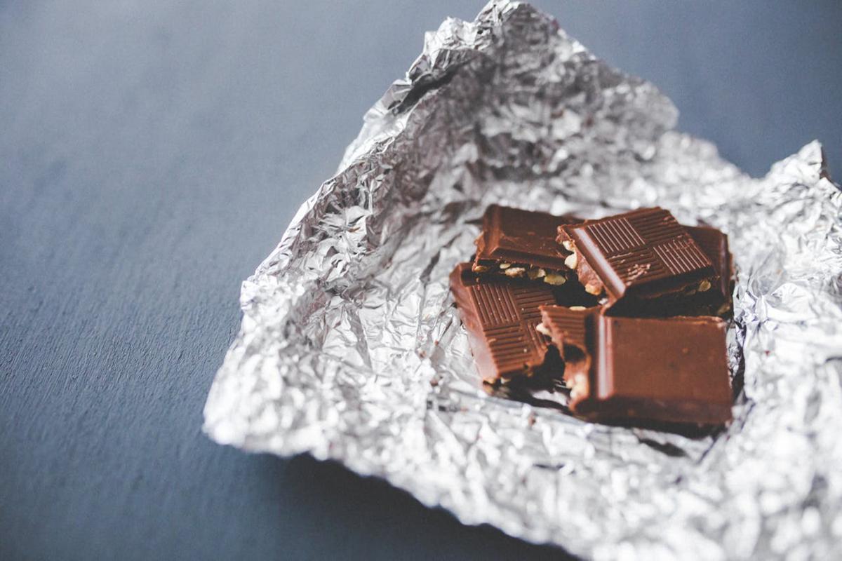 Ilustrasi Makanan di Aluminium Foil