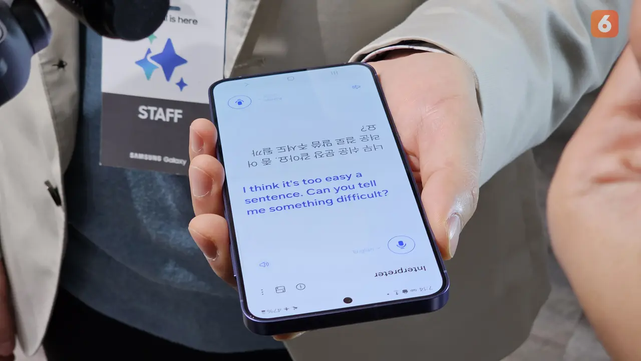 Fitur Galaxy AI Live Translate di Samsung Galaxy S24 Series. Liputan6.com/Yuslianson
