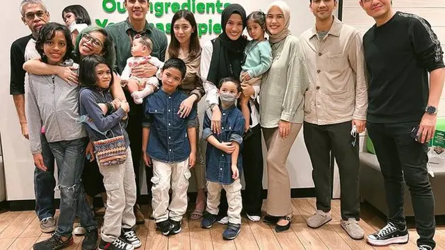 Beda Keyakinan , Ini 5 Potret Alyssa Soebandono dan Sang Kakak Bukaa Puasa Bersama