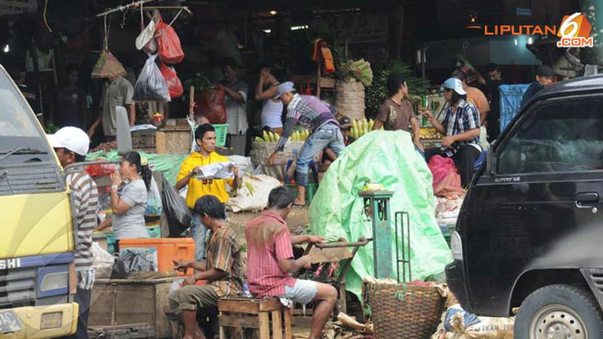 Pasar Tradisional Kian Terhimpit Pasar Ritel Modern