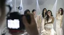 Aurel Hermansyah saat pembuatan video klip di kawasan Tanjung Duren, Jakarta, Jumat (23/09). Videoklip tersebut dibuat sesuai dengan karakter Aurel yang telah beranjak dewasa.(Liputan6.com/Herman Zakharia)
