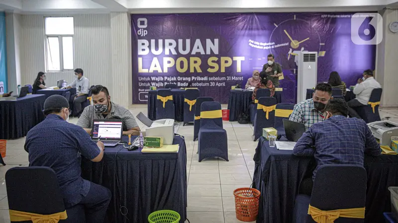 FOTO: Suasana Hari Terakhir Pelaporan SPT Wajib Pajak