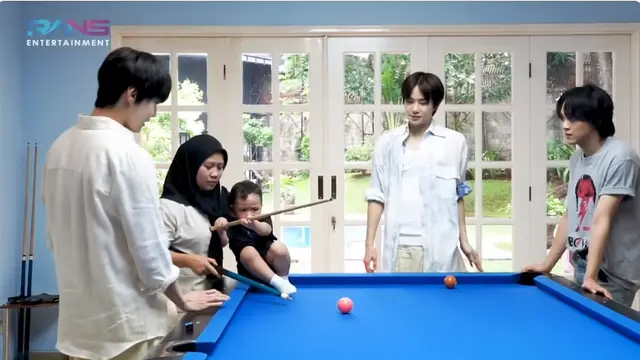 10 Momen NCT 127 Main ke Rumah Raffi Ahmad dan Nagita Slavina, Bak Pulang Kampung