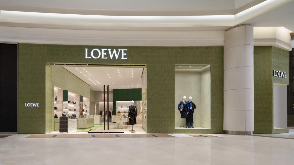 Loewe Hadirkan Butik Terbarunya dengan Sentuhan yang Artsy