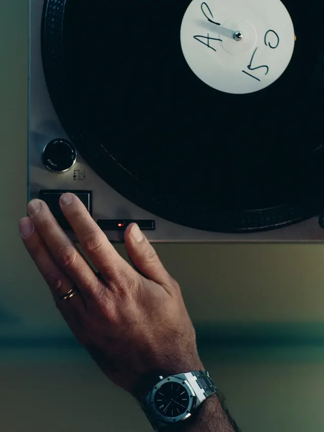 AP Rayakan 150 Tahun dengan RAYE dan Mark Ronson, Saat Musik dan Fashion Berpadu dalam Selebrasi Emosional