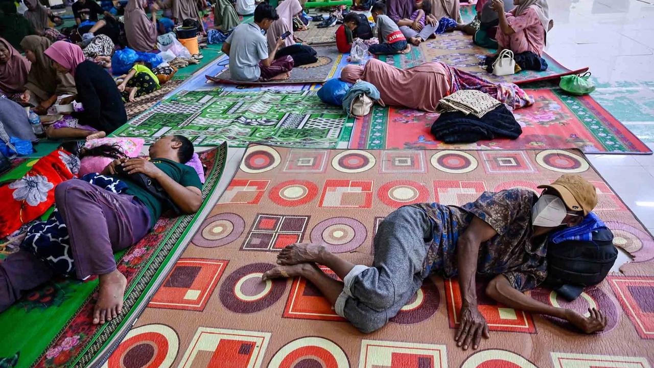 FOTO: Korban Tewas Bertambah, Pengungsian Meluas di Tiga Provinsi Terdampak Bencana Sumatera