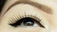 5 Trik Memakai Eyeliner dengan Tepat 