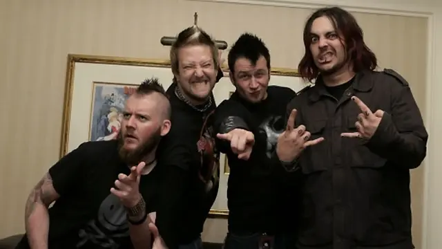 seether-multiple-131007c.jpg