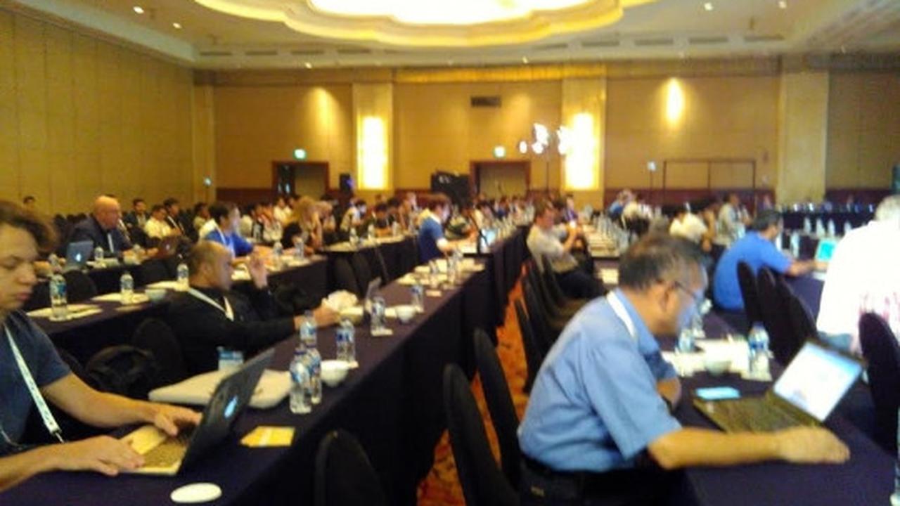 Situasi hari terakhir APNIC 40 di Jakarta, peserta tetap fokus
